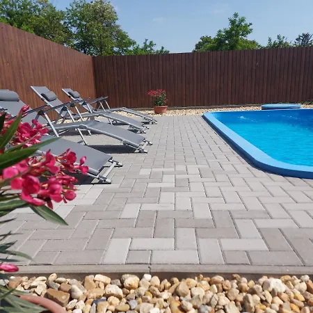 Hodvar Ferienhaus Tiszafüred